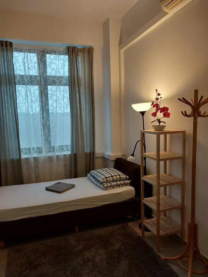 Pinto Guest Rooms Warszawa 0*,  Polska